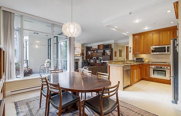 304 4685 Valley Drive Quilchena