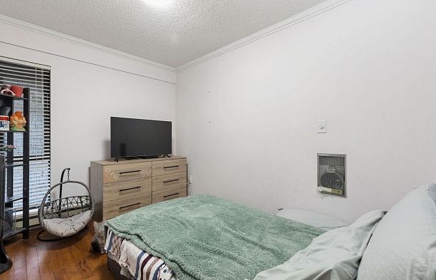 211 444 W 49th Avenue South Cambie