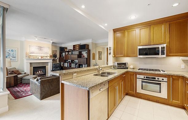 304 4685 Valley Drive Quilchena