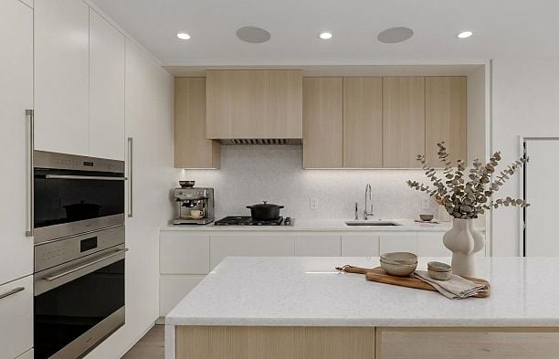 2501 7433 Cambie Street South Cambie