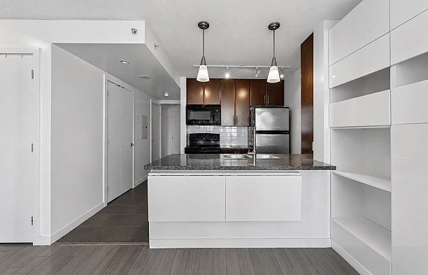 2309 688 Abbott Street Downtown VW