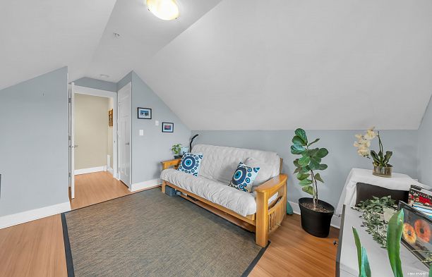 723 E 12th Avenue Mount Pleasant VE