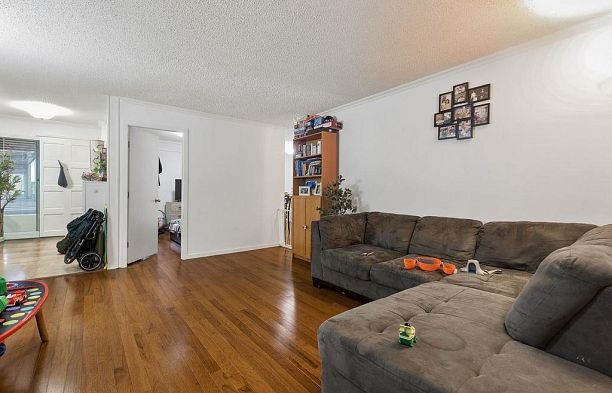 211 444 W 49th Avenue South Cambie