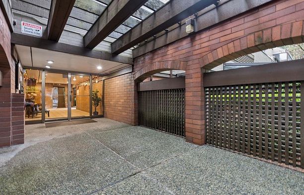211 444 W 49th Avenue South Cambie