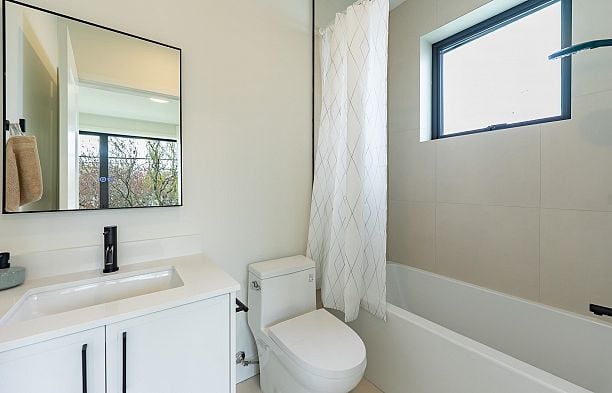 858 W 64th Avenue Marpole