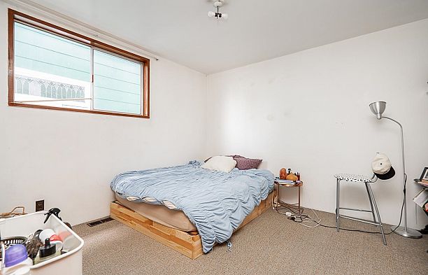 1049 E 11th Avenue Mount Pleasant VE