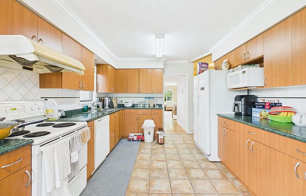 7692 Osler Street South Granville