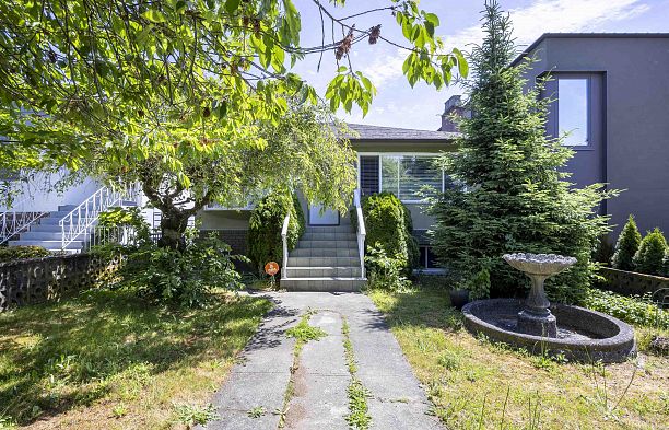 7692 Osler Street South Granville