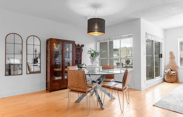 101 2412 Alder Street Fairview VW