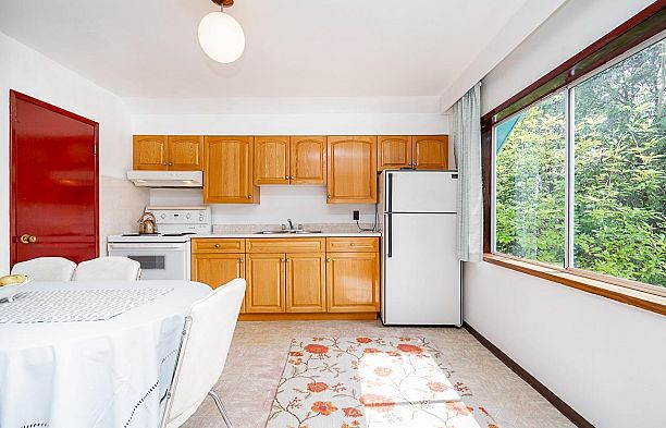 1049 E 11th Avenue Mount Pleasant VE