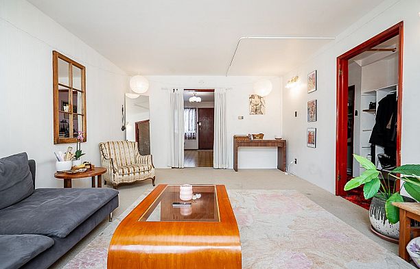 1049 E 11th Avenue Mount Pleasant VE