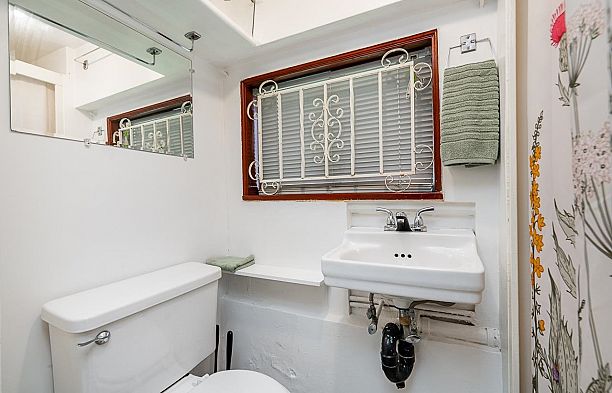 1049 E 11th Avenue Mount Pleasant VE