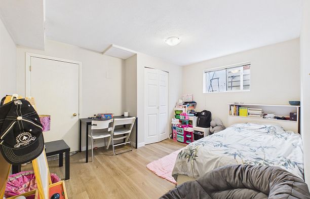 7692 Osler Street South Granville