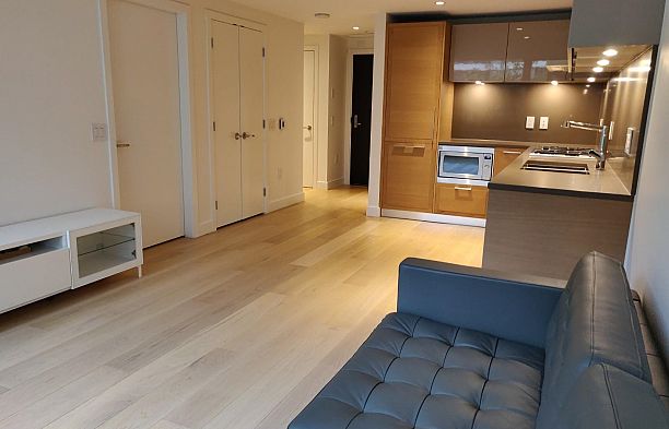 202 7228 Adera Street South Granville