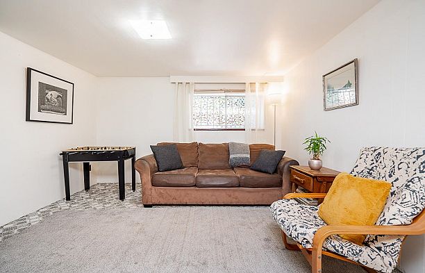 1049 E 11th Avenue Mount Pleasant VE