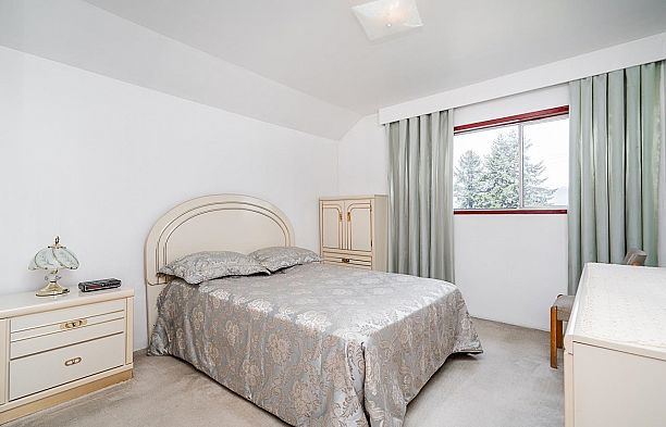 1049 E 11th Avenue Mount Pleasant VE