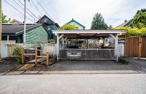 1049 E 11th Avenue Mount Pleasant VE