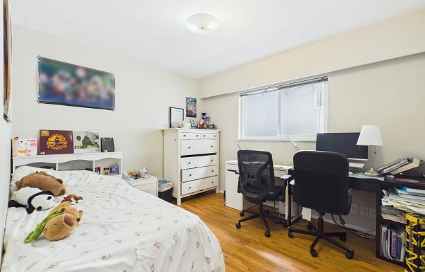 7692 Osler Street South Granville
