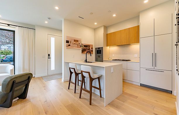 858 W 64th Avenue Marpole