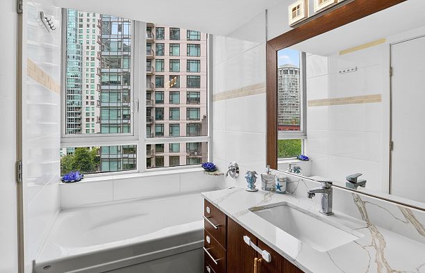 801 1189 Melville Street Coal Harbour
