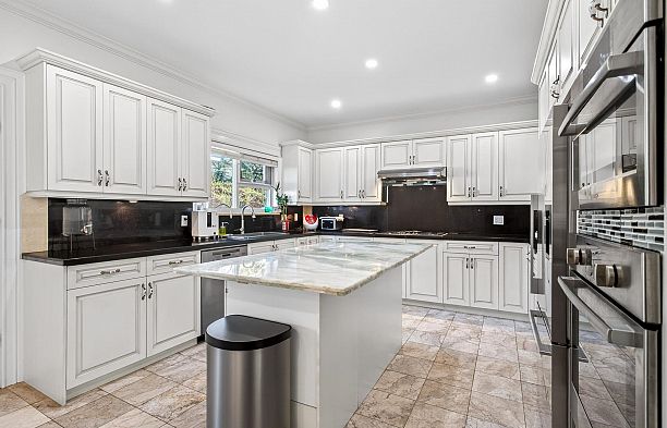 1369 W 55th Avenue South Granville