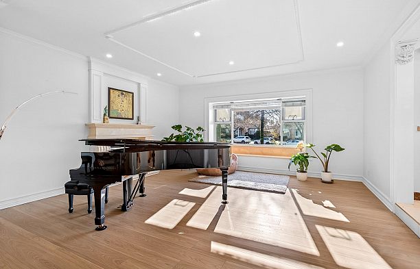 1369 W 55th Avenue South Granville