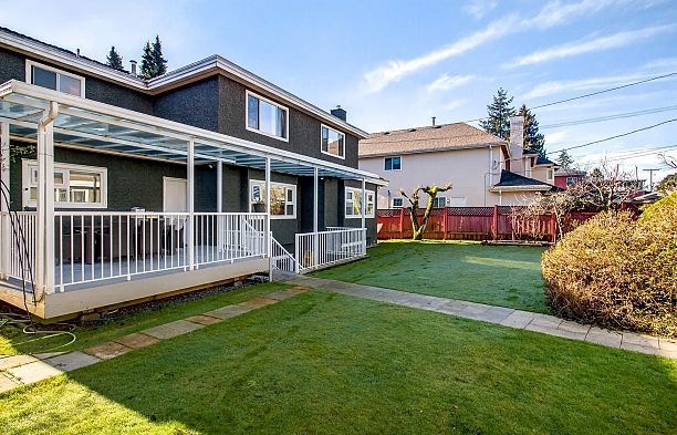 1369 W 55th Avenue South Granville