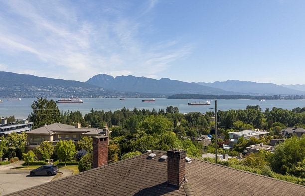 4514 Bellevue Drive Point Grey