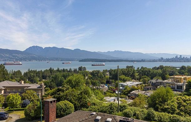 4514 Bellevue Drive Point Grey