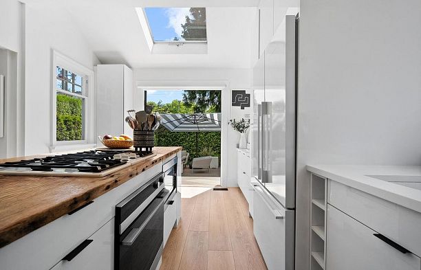 3392 W 8th Avenue Kitsilano