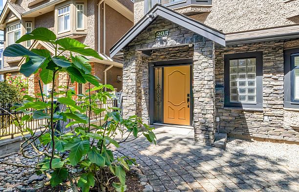 295 W 63rd Avenue Marpole