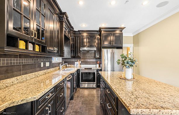 295 W 63rd Avenue Marpole
