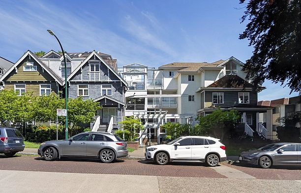 313 2175 W 3rd Avenue Kitsilano