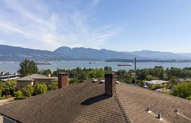 4514 Bellevue Drive Point Grey