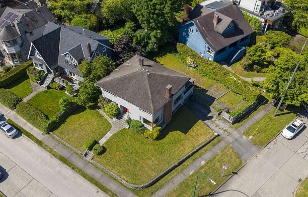 4514 Bellevue Drive Point Grey