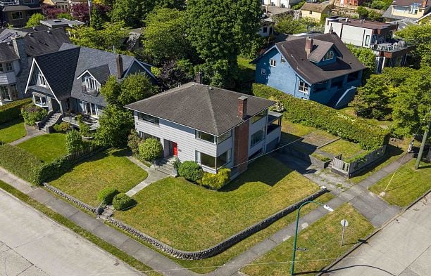 4514 Bellevue Drive Point Grey