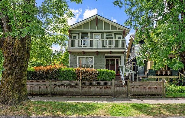 2245 Stephens Street Kitsilano