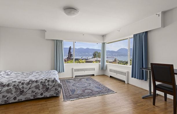 4514 Bellevue Drive Point Grey