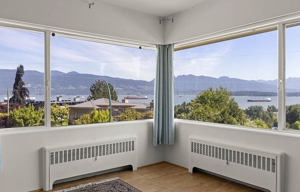 4514 Bellevue Drive Point Grey