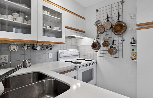 313 2175 W 3rd Avenue Kitsilano