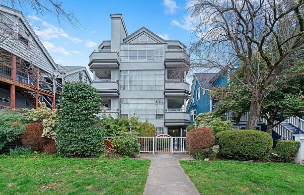 203 2287 W 3rd Avenue Kitsilano