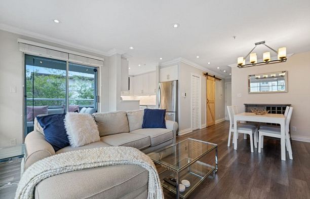 203 2287 W 3rd Avenue Kitsilano