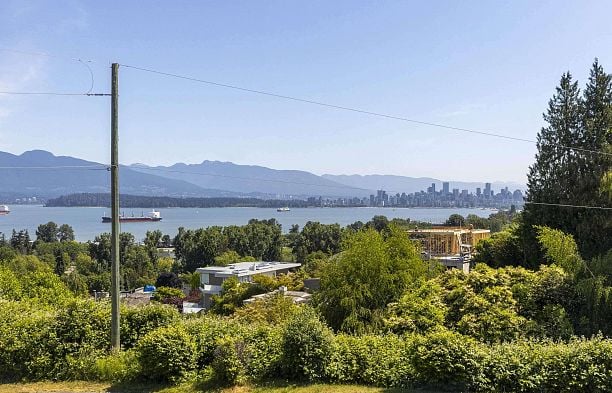 4514 Bellevue Drive Point Grey