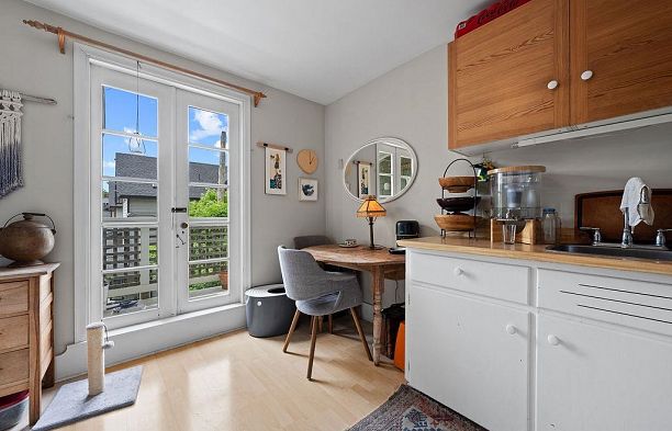 2245 Stephens Street Kitsilano