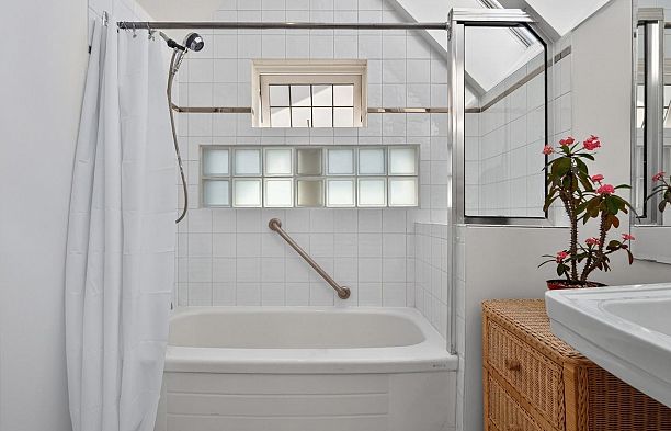 313 2175 W 3rd Avenue Kitsilano