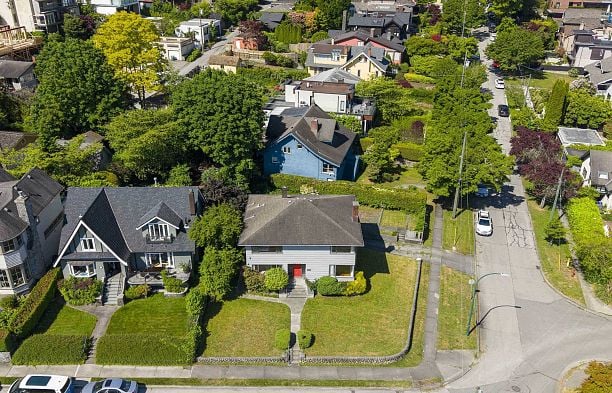 4514 Bellevue Drive Point Grey