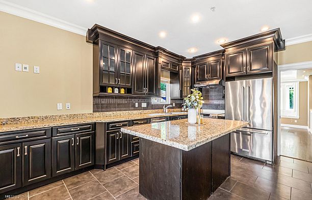 295 W 63rd Avenue Marpole