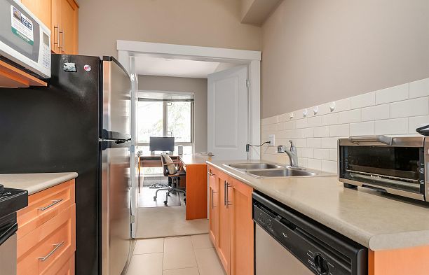 423 2083 W 33rd Avenue Quilchena