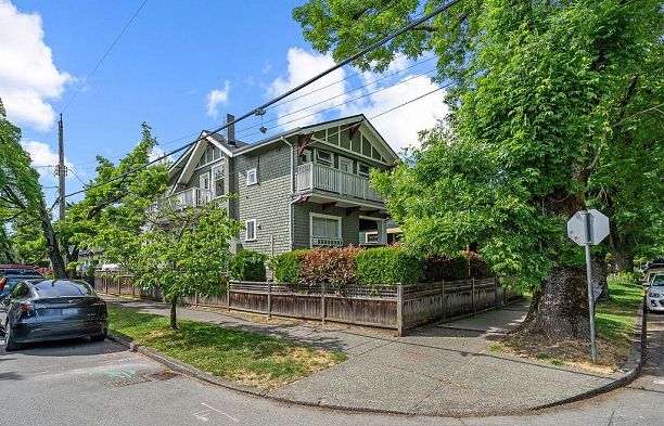 2245 Stephens Street Kitsilano