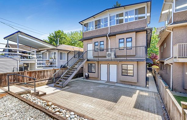 295 W 63rd Avenue Marpole